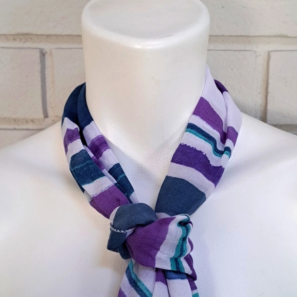Beautiful Vibrant Striped Tassel Detail Scarf. Size 11"/60" NWT - Picture 5 of 7